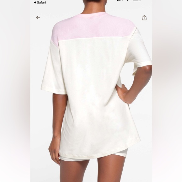 SKIMS NWOT Boyfriend Tee - Marble/Cherry Blossom - Picture 2 of 5